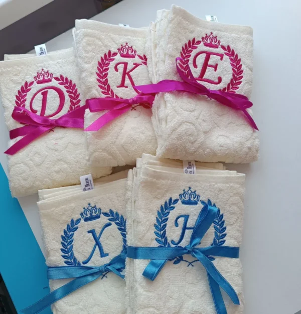 Полотенце с вышивкой